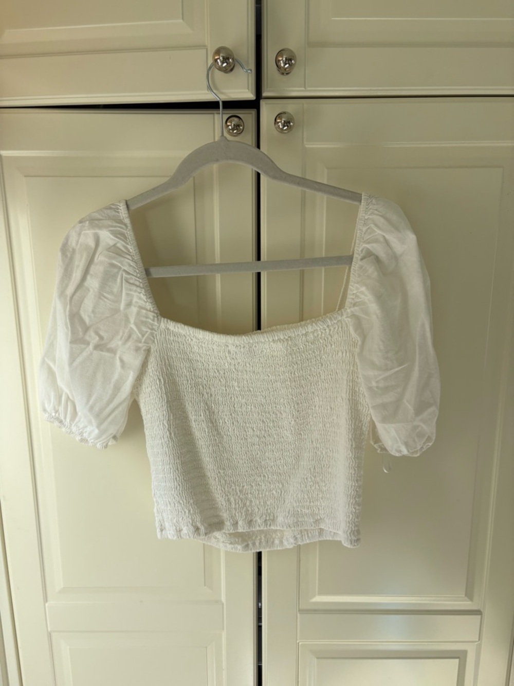 Abercrombie & Fitch White Smocked Puff-Sleeve Crop Top